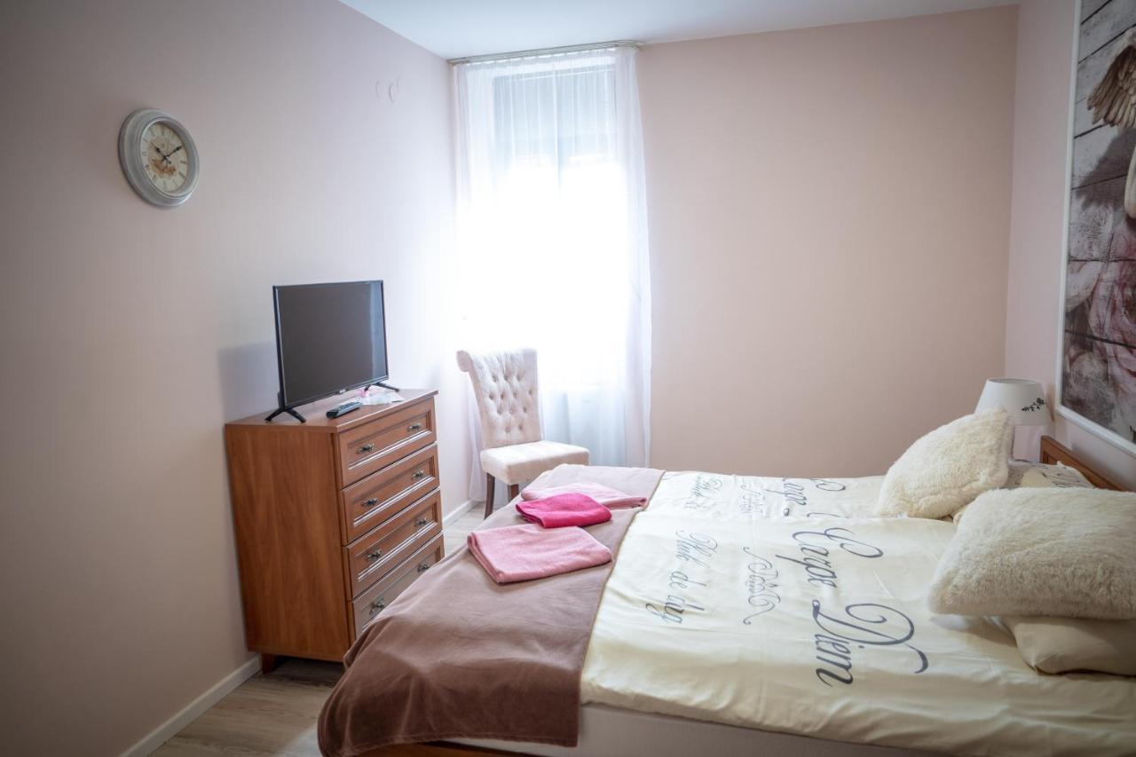 Gyula Panzio Hotel ภายนอก รูปภาพ