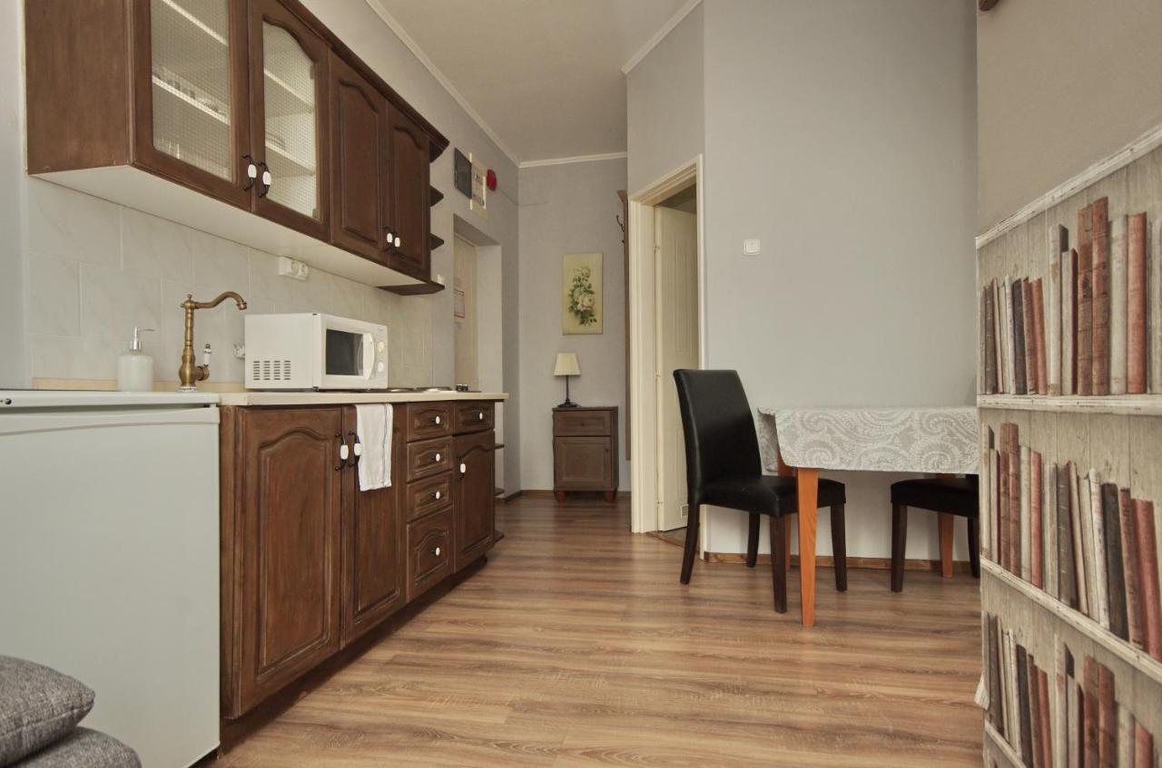 Gyula Panzio Hotel ภายนอก รูปภาพ
